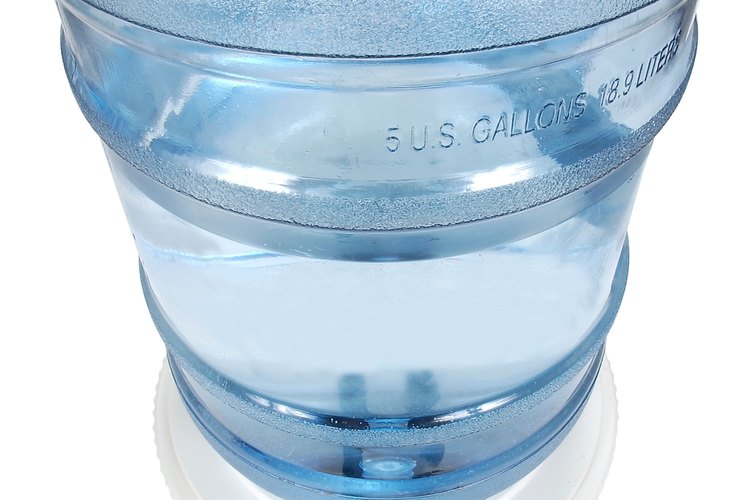 Los enfriadores de agua Primo te dan agua limpia y potable bien fría.