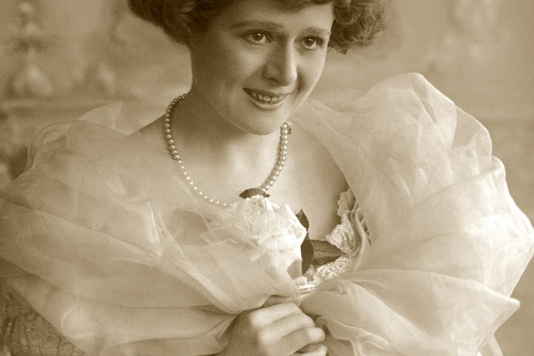 La moda femenina de la época victoriana era elaborada y elegante.