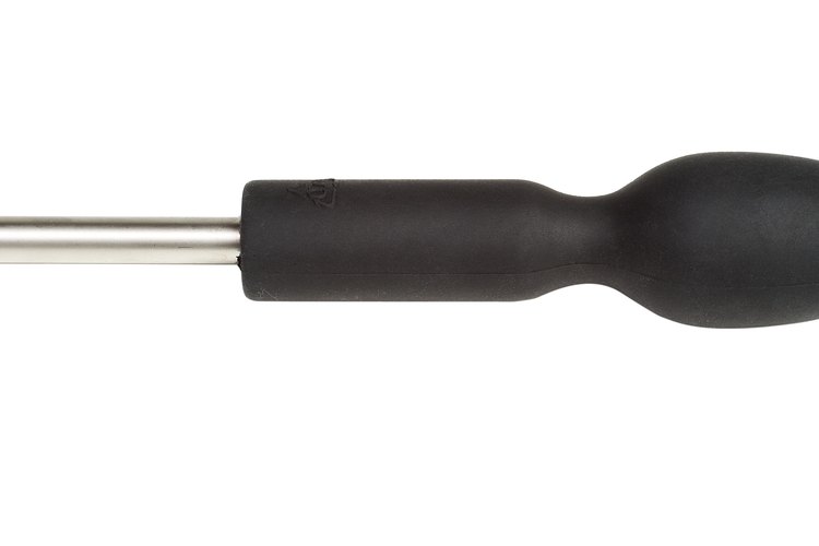 Quita los tornillos de todo el conjunto de láser con un destornillador Phillips de joyería
