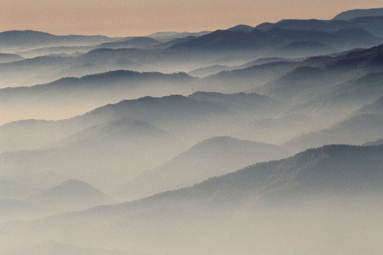 Explora cada rincón de las espléndidas montañas humeantes de Gatlinburg en invierno.
