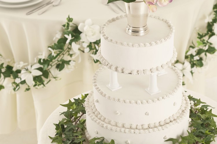 Guarda la parte superior del pastel de boda para celebrar tu primer aniversario.