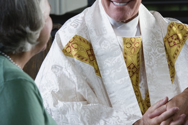 Dale a tu párroco un regalo que refleje sus intereses y su espiritualidad.