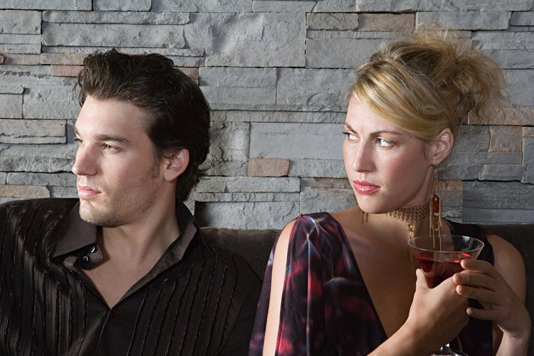Las relaciones extra-maritales son relaciones tabú que pueden dañar a múltiples partes.