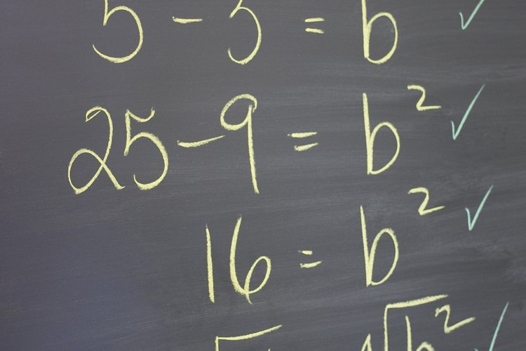 Multiplicar un par de conjugados da como resultado una diferencia de dos cuadrados.