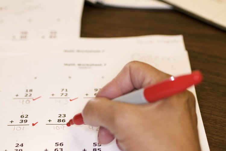 Hacer ejercicios de matemáticas en el hogar mejora sus habilidades.