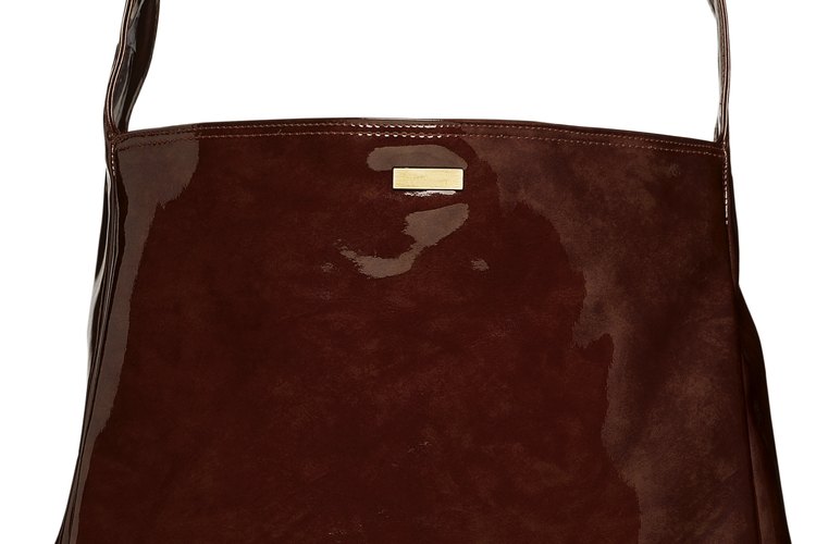Corrige el cuero manchado, gastado y descolorido de tu cartera.