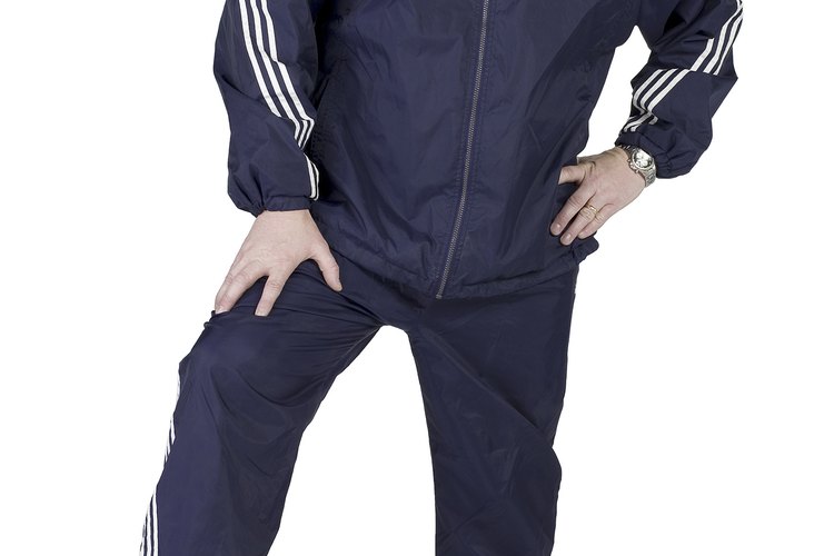 Los chinos, o pantalones caqui, como a veces se les llama, son imprescindibles para todo guardarropa, ya que proporcionan comodidad y versatilidad para estar más o menos arreglado, lo que es ideal para la mayoría de las ocasiones.