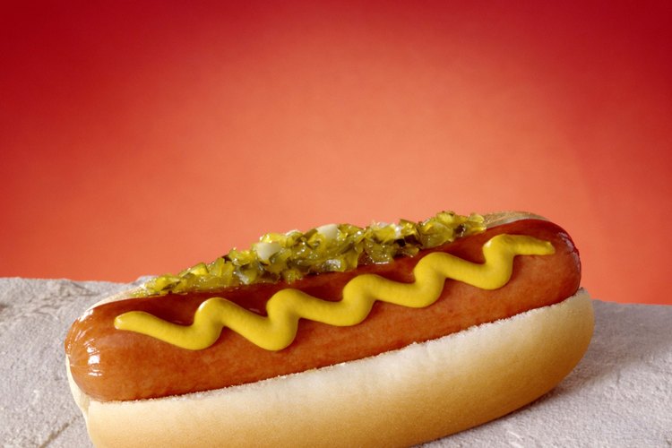 Nada acentúa más el sabor de un hot dog que una salsa dulce de pepinillos.