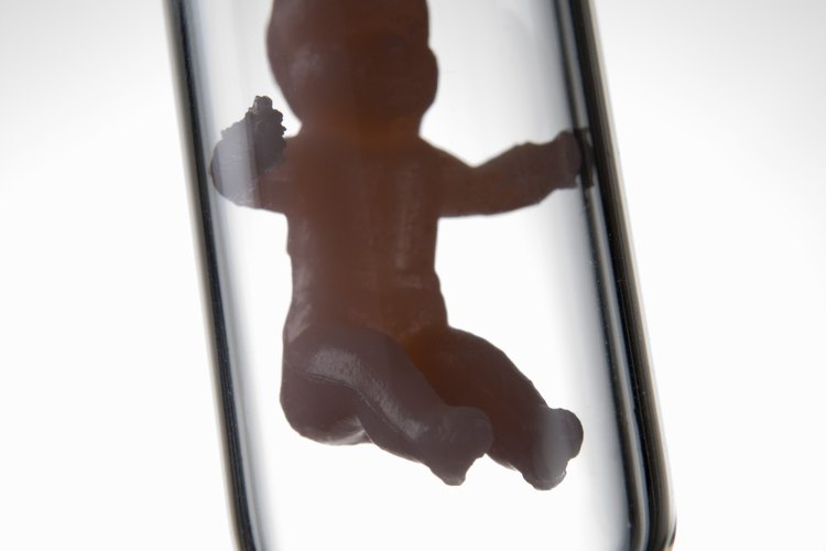 La inseminación artificial es una opción para que las parejas homosexuales tengan hijos.