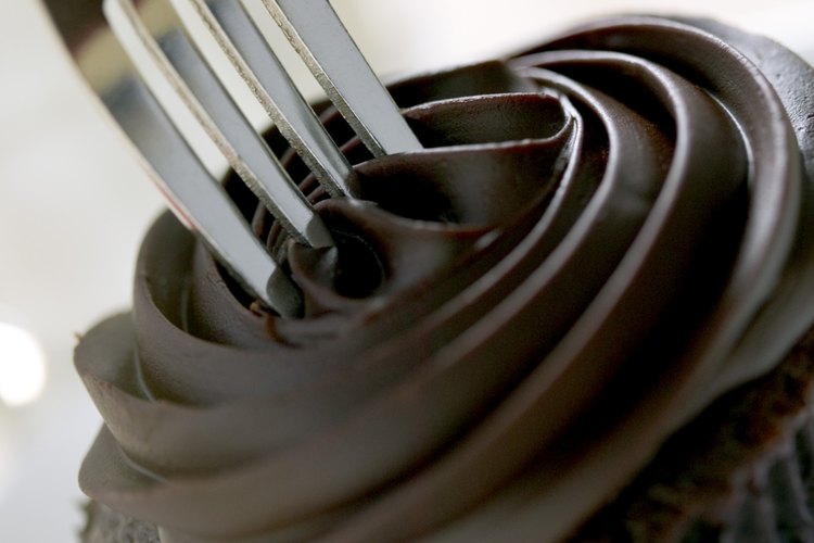 Crea un cupcake gigante.