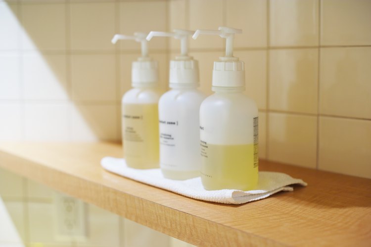 Los aceites son muy benéficos para el cabello, es por eso que muchos productos los incluyen en sus fórmulas.