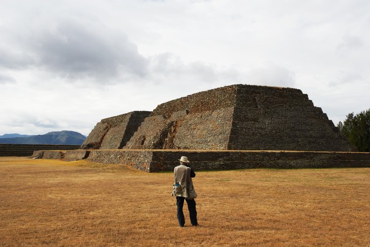 Las ruinas arqueológicas son unos de los muchos temas de investigación en materia de patrimonio histórico cultural y turismo.