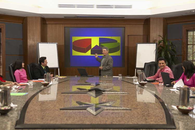 Esta parte del plan explica cómo es que tu empresa va a entregar el producto o servicio que estás vendiendo.