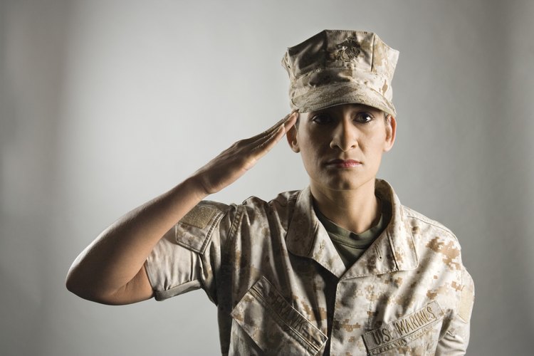 Aprende más sobre los rangos militares.