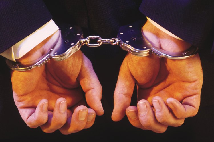 Dependiendo de por qué eres arrestado, un juez podría denegar tu fianza.