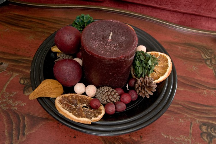 Los centros de mesa pueden incluir cualquier cantidad y estilo de objetos.