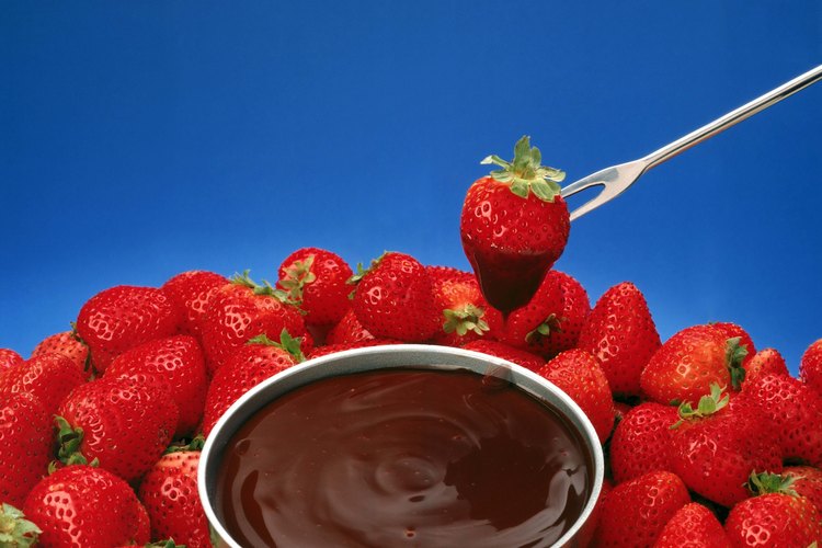 El chocolate espeso puede templarse más delgado con una grasa de sabor suave.