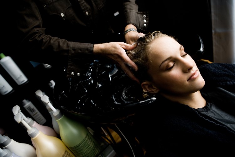Controla tu cabello erizado como lo haría un profesional.
