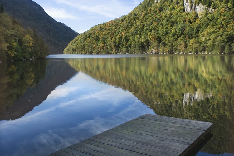 Algunas partes de los Adirondacks se han designado áreas silvestres.