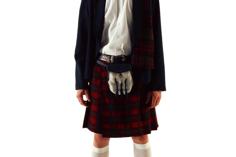 Originarias de Escocia, las faldas escocesas son faldas plisadas para hombres.