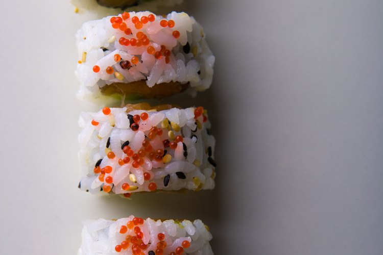 El arroz del sushi es en ocasiones cocinado con vinagre.