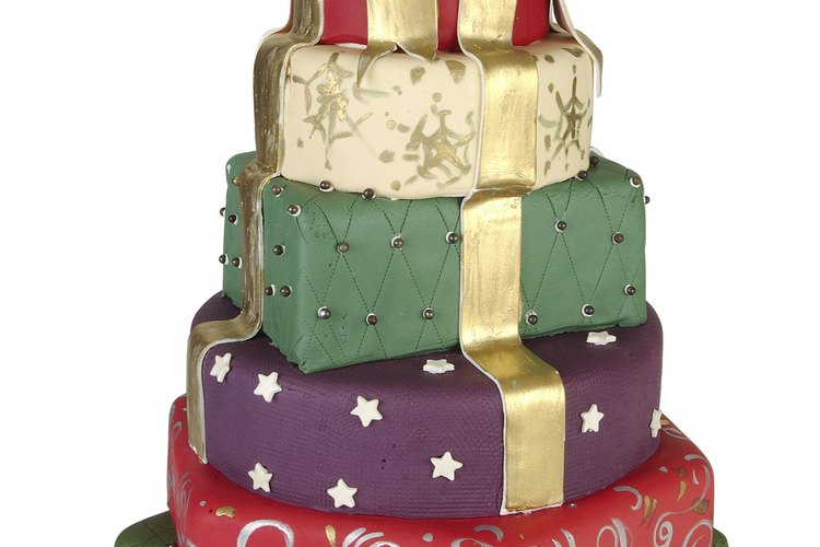 Sé creativo al crear tu torta de varios pisos.
