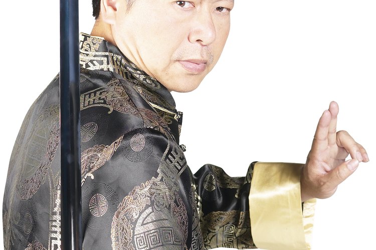 Samurais y ninjas se originaron en el antiguo Japón.
