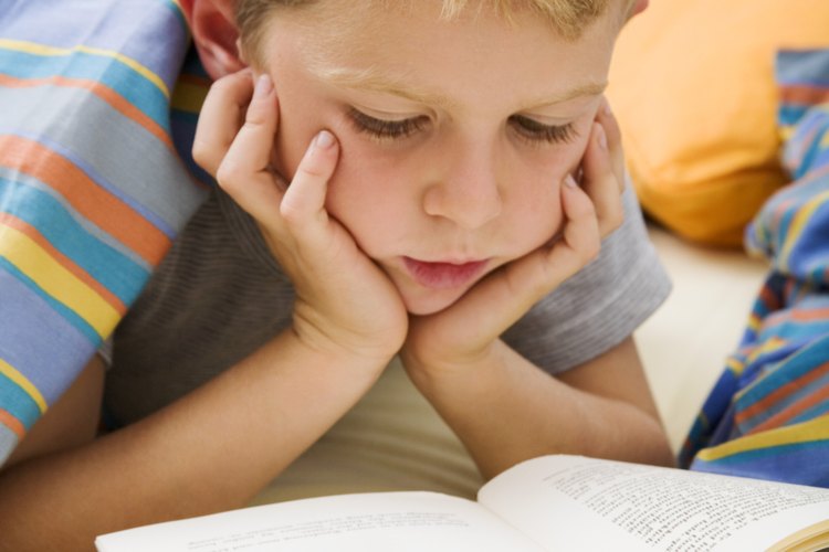 La exposición de tu hijo a la literatura le presenta a una variedad de lenguaje descriptivo.