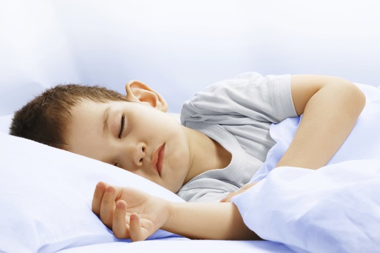 Un bocadillo antes de dormir puede ayudar a tu hijo a tener un sueño más profundo.