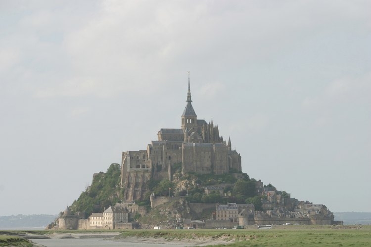 Mont Saint Michel es un lugar fascinante para que los chicos se conecten con la historia.