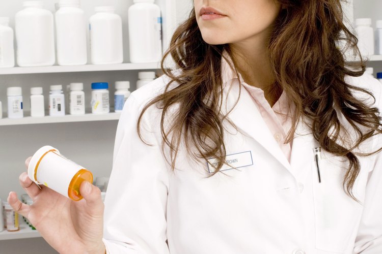 El licenciado en farmacia puede usar muchos artículos para su nueva carrera.