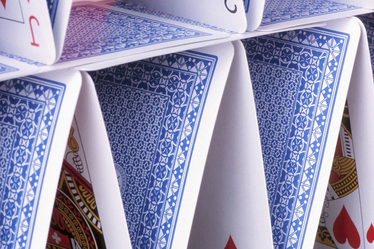 La fundación también se puede construir con filas de cuadrados, creado por cuatro cartas.