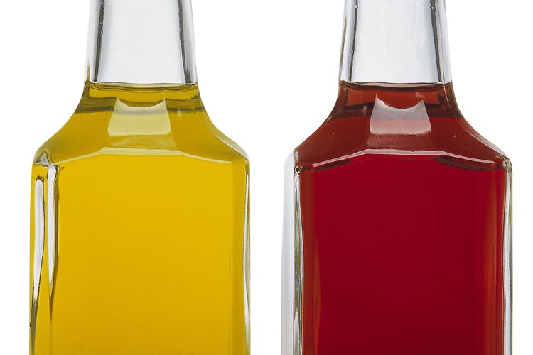 Puedes usar vinagre para mejorar la salud del cabello y de tu piel.