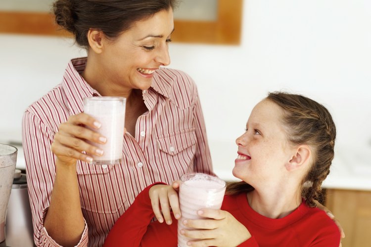 Prepara un delicioso batido para tu hijo, que sea más nutritivo de lo que él piensa.