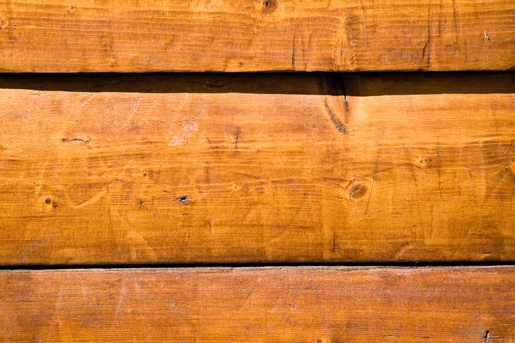 La madera a menudo se utiliza como un material de construcción.