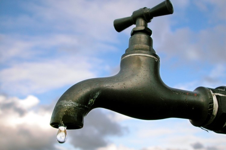 Es sencillo abrir el grifo y que te roben agua.