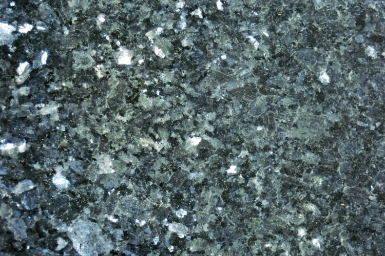 El mármol es lo que distingue a los pisos de terrazo de los otros pisos de cemento.