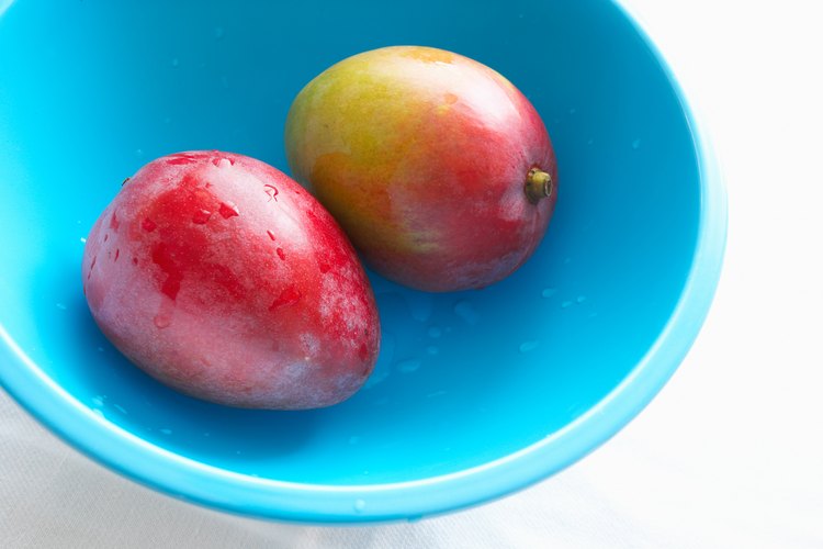 Los mangos están relacionados con los anacardos y los pistachos.