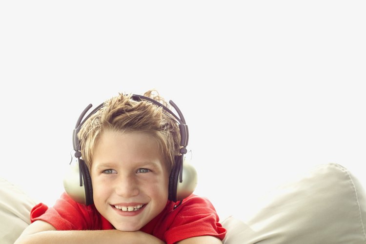 La música alta y los sonidos de los auriculares puede dañar los oídos.