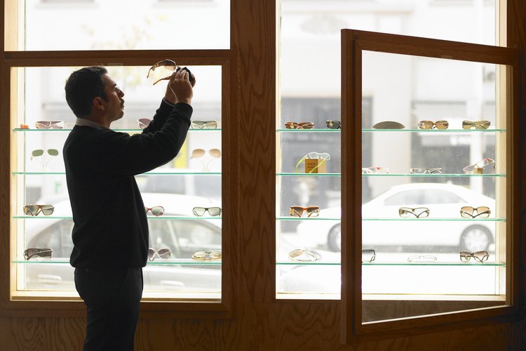 Los ingresos medios del optometrista comienzan en el extremo inferior de la profesión, pero alcanzan el máximo cuando tienen entre 21 y 30 años de experiencia.