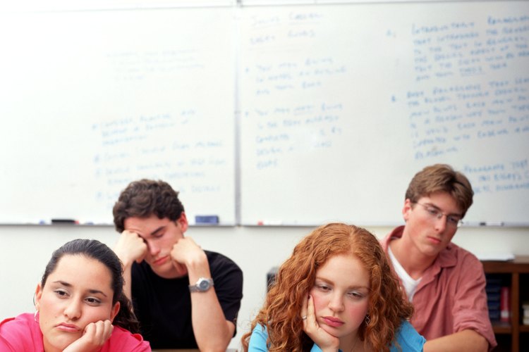 La falta de concentración y el desinterés en la escuela es común en la adolescencia.