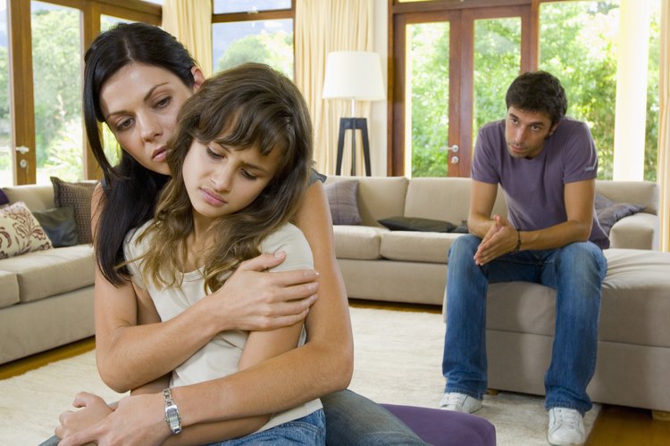 Los padres que se divorcian deben dejar las quejas a un lado mientras juegan su rol de padres.