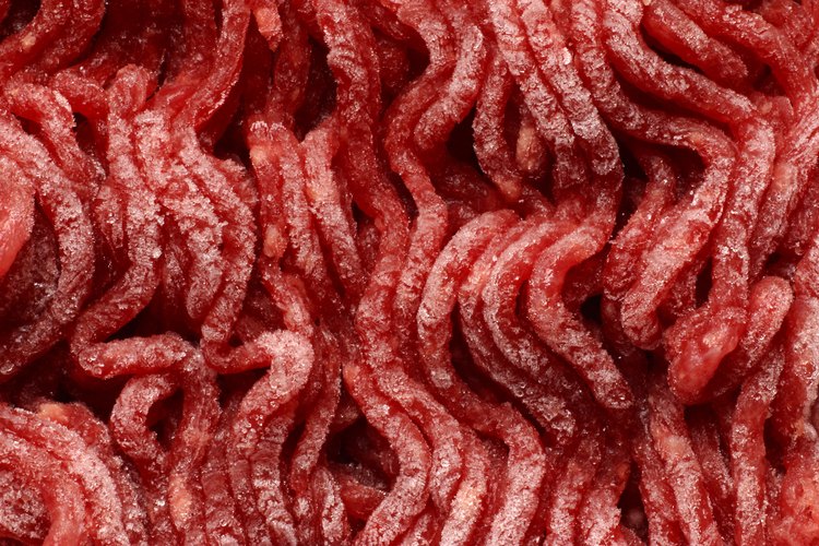 Consigue tus ingredientes, en especial carne y productos agrícolas, de proveedores locales de ser posible.