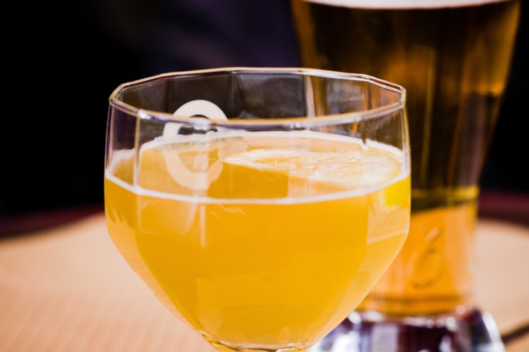 Cuando elaboras tu propia cerveza puedes disminuir o aumentar el sabor a lúpulo.