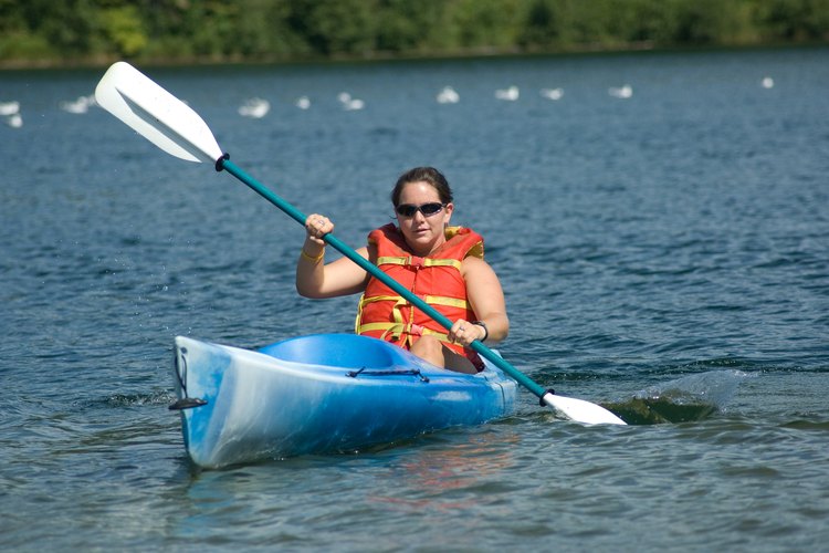 Hacer kayak es una de las tantas posibilidades recreativas en Rice County.