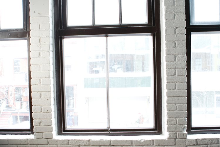 Los lofts suelen contar con la ventaja de poseer grandes ventanas.