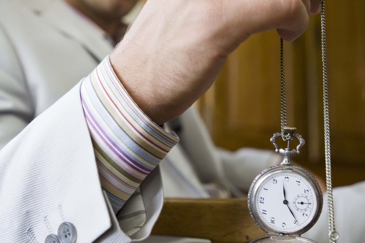 Los relojes de bolsillo son regalos clásicos y anticuados.