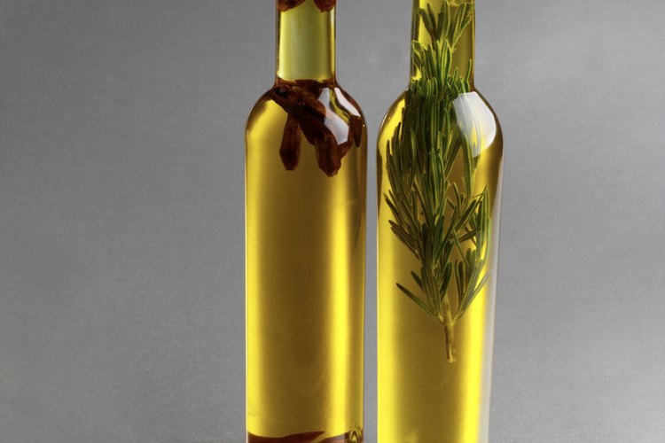 El aceite es utilizado es para hacer las velas de citronela.
