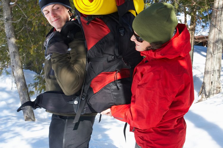 El excursionismo en invierno requiere de más preparación que las salidas en verano.
