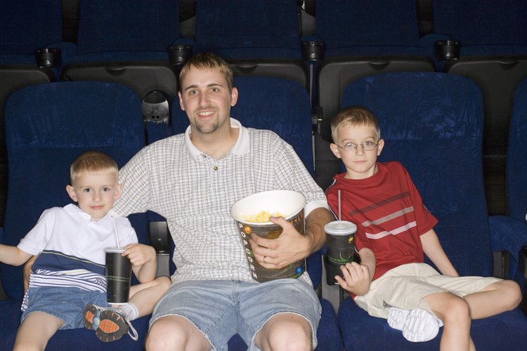 Mientras que Disney es una compañía de entretenimiento orientada a un público joven, no todas las películas de Disney son ideales para los niños de 2 años de edad.